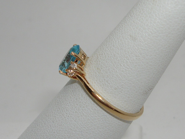 Blue Topaz Ring | 10K Solid Gold, Oval Cut, Size 7, Approx. 1.6ctw