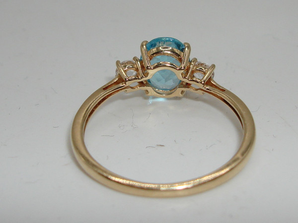 Blue Topaz Ring | 10K Solid Gold, Oval Cut, Size 7, Approx. 1.6ctw