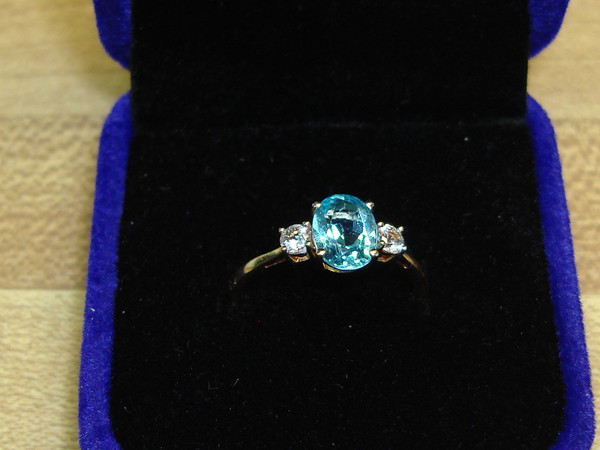 Blue Topaz Ring | 10K Solid Gold, Oval Cut, Size 7, Approx. 1.6ctw