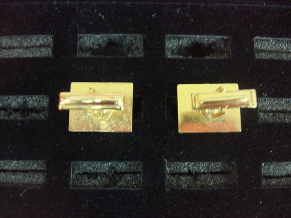 Vintage Gold-Tone Cat's Eye Cufflinks - Unique & Elegant 1 Pair