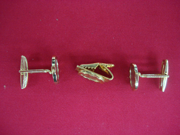 Vintage Gold Tone Tie Pin & Cufflinks Set - Unique Design, Excellent Condition #414
