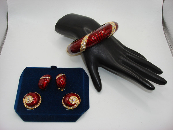 Vintage Camrose & Cross JBK Red Enamel Bangle Bracelet & Clip-On Earrings Set - Mint Condition