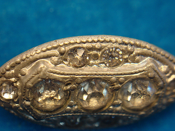 Vintage Art Deco Pin - Small, Sparkly Paste Stone Design