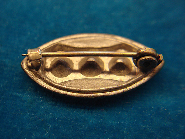 Vintage Art Deco Pin - Small, Sparkly Paste Stone Design