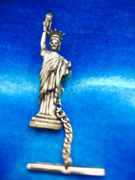 Vintage Statue of Liberty Tie Tac/Lapel Pin - Antique Bronze, Excellent Condition