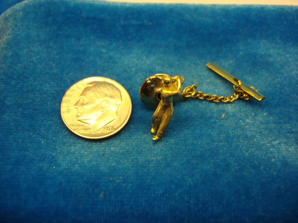 Vintage Gold-Tone Golfer Tie Tac/Lapel Pin - Excellent Condition