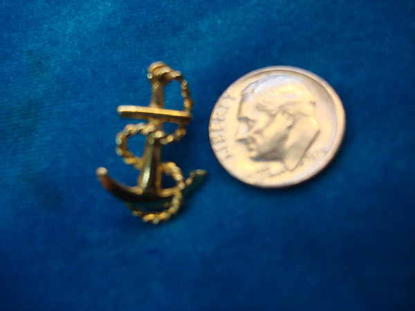 Vintage Gold Tone Anchor & Rope Lapel Pin - U.S. Navy Style - Excellent Condition