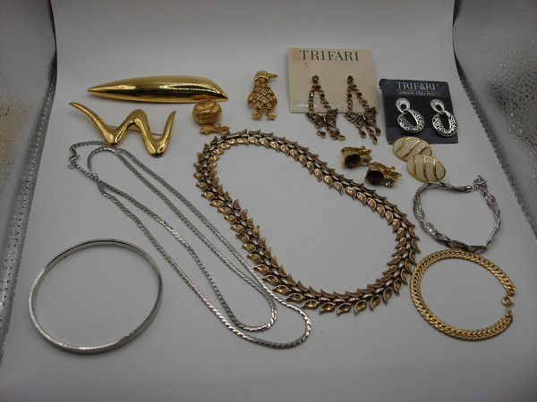 Vintage Trifari Jewelry Lot: 9 Pieces! Necklaces, Bracelets, Pins & Earrings