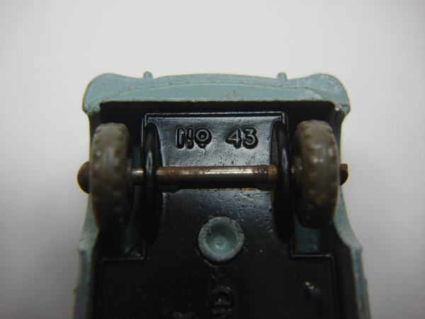 Vintage Lesney Matchbox No. 43 Hillman Minx Turquoise & Cream - Excellent Condition