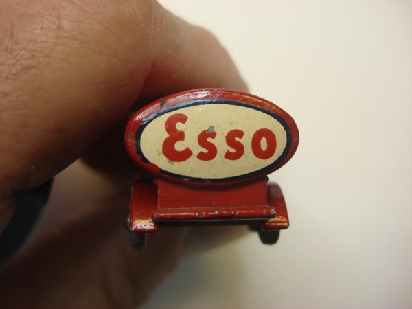 Vintage Lesney Matchbox No. 11B Road Tanker (Red, 1958) - Classic Diecast Collectible