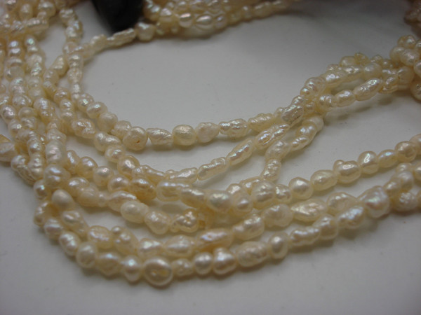 Vintage 6-Strand Cream White Freshwater Pearl Necklace & Bracelet Set (16