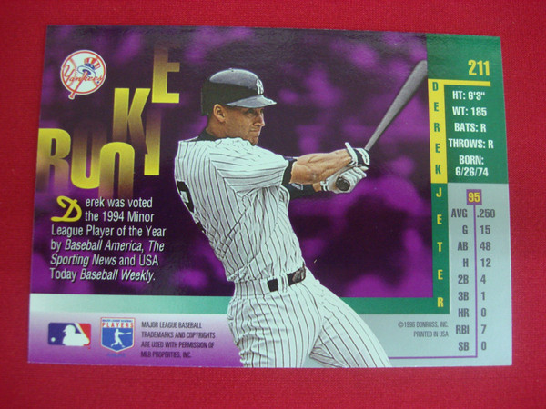 Derek Jeter 1996 Leaf Gold Rookie Card (#211 RC) - New York Yankees - Graded Gem Mint