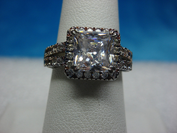Sterling Silver Ring with Sparkling Simulated Diamonds - Fancy Square Setting, Size 7 1/4