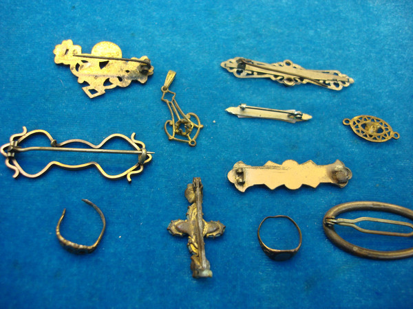 Antique Gold-Tone Jewelry Collection - Estate Find, Vintage Treasures for Restoration
