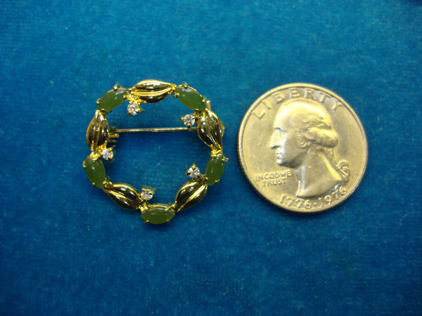 Gold Tone Jade & Cubic Zirconia Wreath Pin - Pre-Owned Excellent Condition