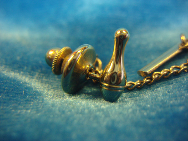 Vintage Gold-Tone Bowling Pin Tie Tac/Lapel Pin - Excellent Condition