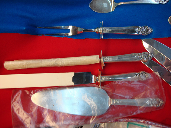 Oneida Distinction Prestige Flatware Set (46 PC), Lightly Used - Bonus Pieces Included!