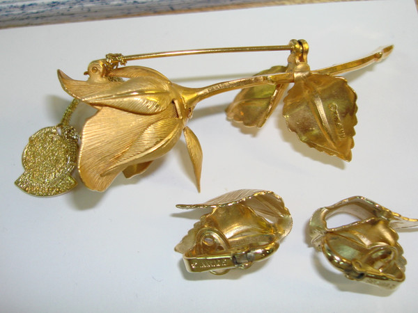 1960s Giovanni Rose Brooch & Earrings Set - Vintage Rose Design, Original Box & Tag