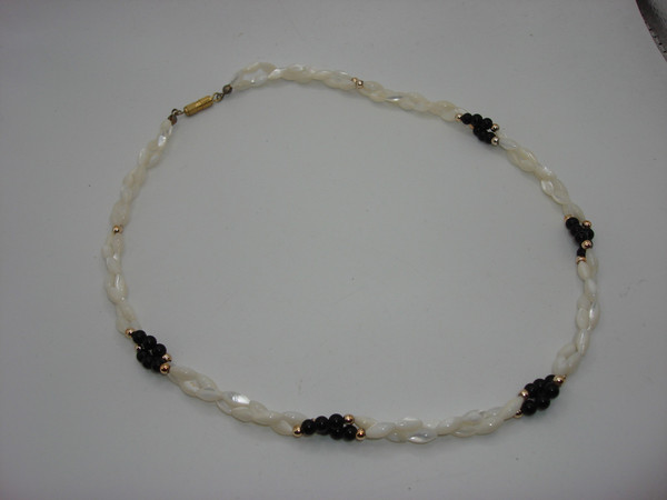 Vintage Mother-of-Pearl & Onyx Necklace | Cream, Black, Gold Accents (18 inch)