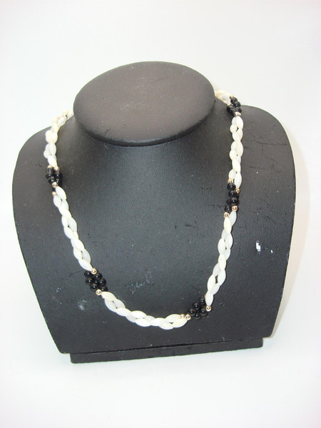 Vintage Mother-of-Pearl & Onyx Necklace | Cream, Black, Gold Accents (18 inch)
