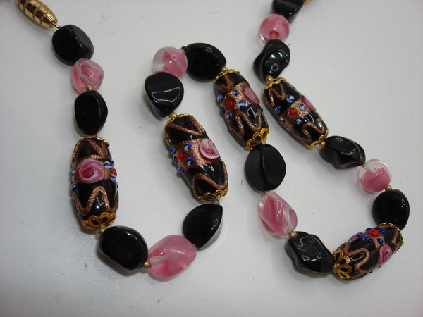 Vintage Italian Murano Glass Bead Necklace - 24