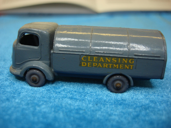 Vintage Lesney Matchbox No. 38A Karrier Refuse Collector - Dark Gray, Excellent Condition