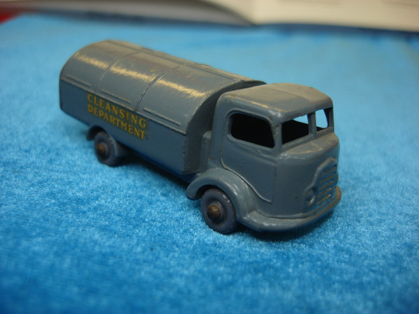 Vintage Lesney Matchbox No. 38A Karrier Refuse Collector - Dark Gray, Excellent Condition