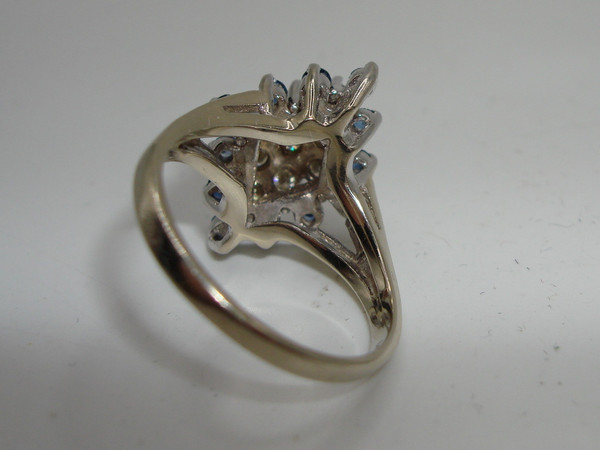 Vintage 14K Gold Sapphire & Diamond Ring (Size 7) - Approx. 1 Carat