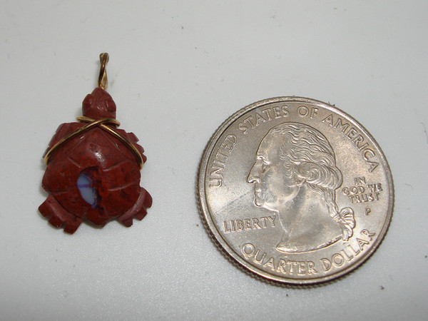 Vintage Red Jasper Turtle Charm - Carved Animal Pendant (1.2g)