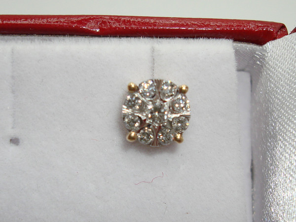 10K Gold Single Stud Diamond Earring - 30pt Brilliant Sparkling SI2