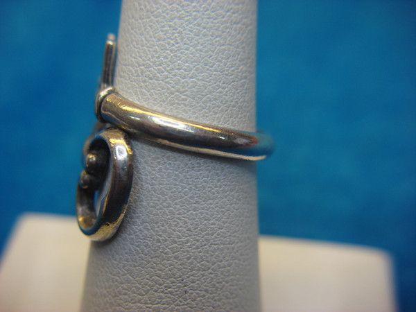 Vintage Avon Sterling Silver Key Ring (Size 6 1/2) - Excellent Condition