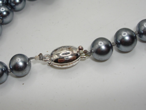 Vintage Faux Pearl Necklace | 28