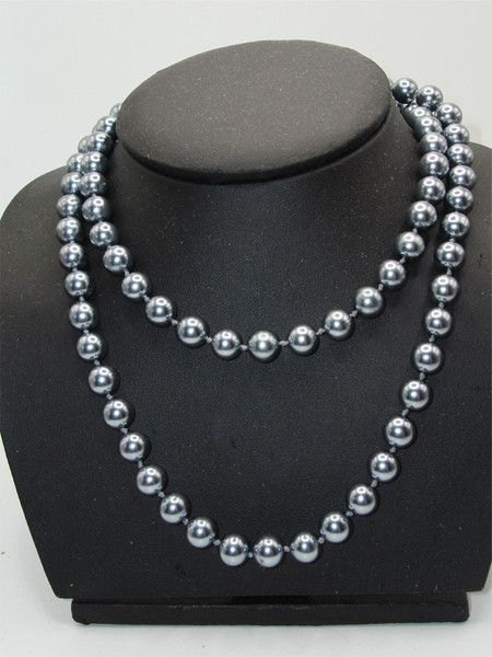 Vintage Faux Pearl Necklace | 28