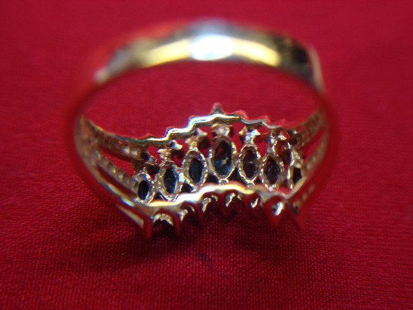 14K Yellow Gold Emerald & Diamond Ring - Marquise Cut - Size 7