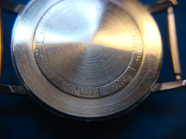 Vintage Bulova Caravel N4 Stem-Wind Wristwatch - Classic Design, Running Well