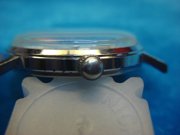 Vintage Bulova Caravel N4 Stem-Wind Wristwatch - Classic Design, Running Well