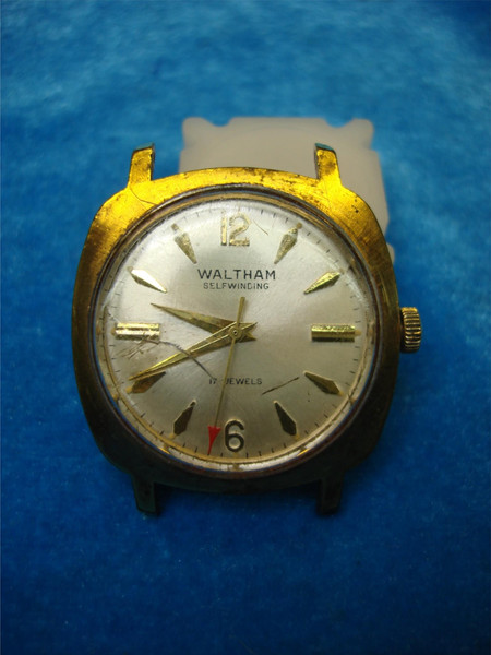 Vintage Waltham Automatic Wristwatch - 17 Jewels, Running Well - Unique Charm