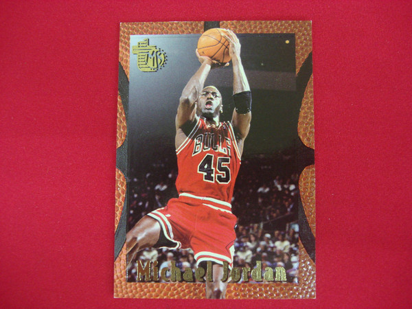 Michael Jordan 1994-95 Topps Embossed Basketball Card #121 - Chicago Bulls - Collector's Item