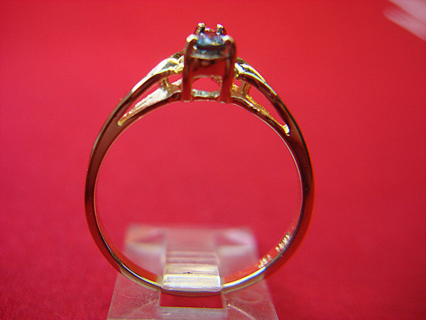 10K Yellow Gold Sapphire & Diamond Ring - Size 6 1/2, Pear-Shaped Sapphire, Excellent Condition