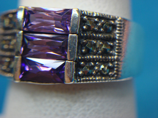 Sterling Silver Ring with Purple Stones & Sparkling Marcasites (Size 6 3/4)