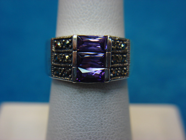 Sterling Silver Ring with Purple Stones & Sparkling Marcasites (Size 6 3/4)