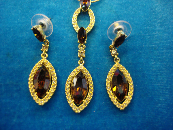 Brown Marquise Cut Stone Necklace & Earring Set - Vintage Elegant Jewelry