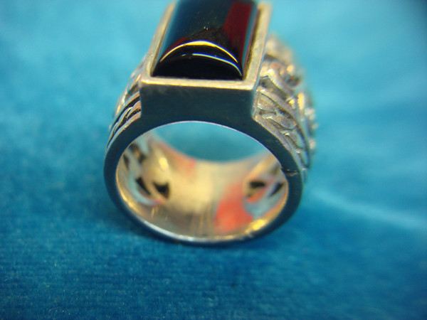 Vintage Silpada Sterling Silver Ring w/ Black Stone & Pierced Design - Size 6.25