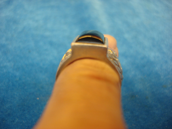 Vintage Silpada Sterling Silver Ring w/ Black Stone & Pierced Design - Size 6.25