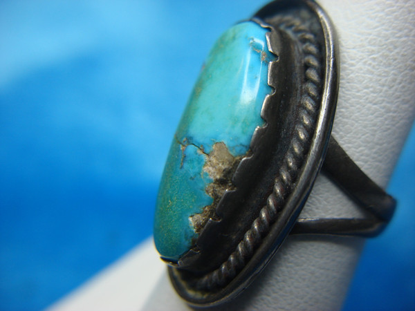 Vintage Native American Silver Ring with Large Turquoise Stone - Marked'IZ' (Size 6 1/4)