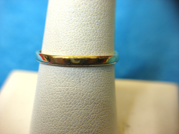 Vintage 1970s Avon Gold Tone Ring - Size 9, Excellent Condition