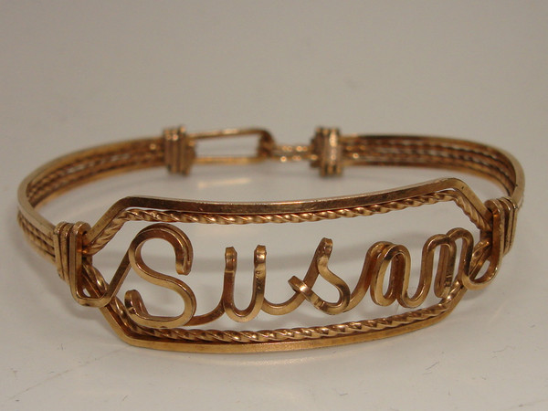 Vintage 1960s-70s Rose Gold Filled Name Bracelet for Susan - Unique Engraved Gift