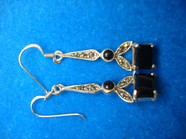 Sterling Silver Onyx & Marcasite Dangle Earrings - Pre-Owned Elegance