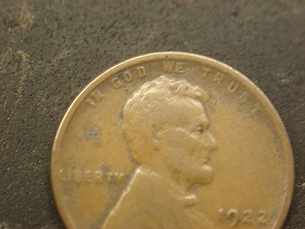1922-D Lincoln Cent - Weak Reverse, Semi-Key Date, Natural Coin (Good Details)