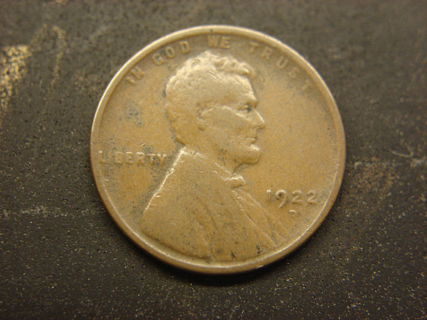 1922-D Lincoln Cent - Weak Reverse, Semi-Key Date, Natural Coin (Good Details)